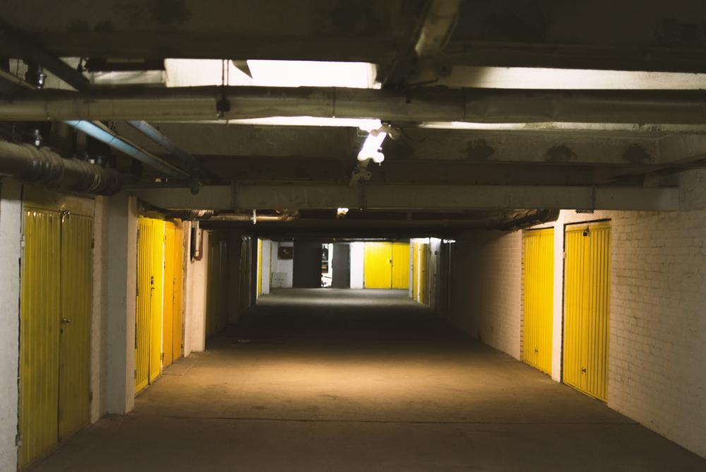 Garage-ferme-sous-terrain